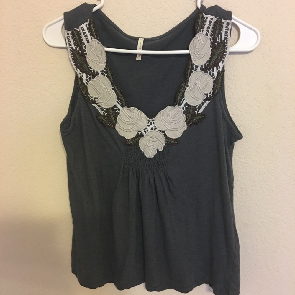 Grey tank top